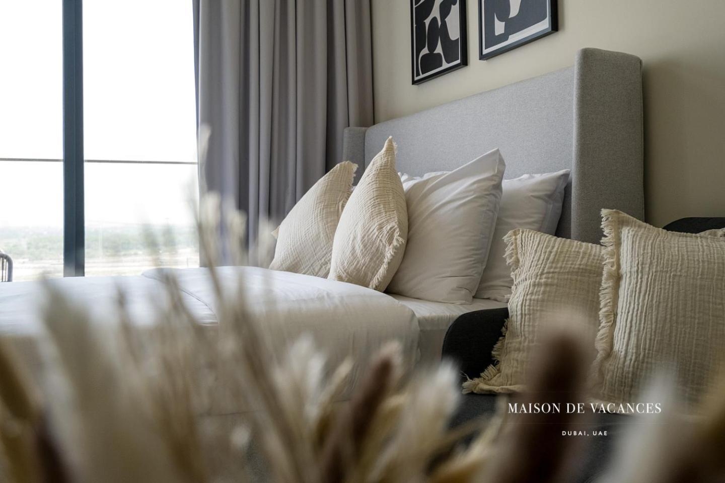 Cozy In Azizi Riviera- Enjoy Modern Comfort Apartment