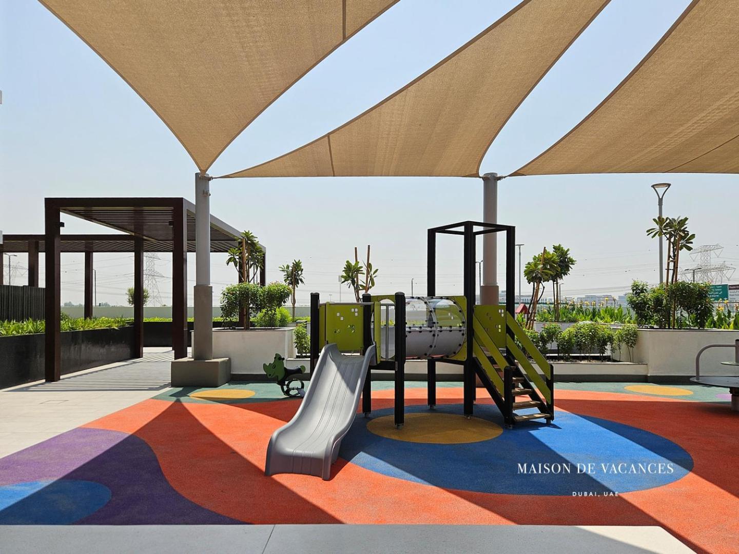 Apartment Cozy In Azizi Riviera- Enjoy Modern Comfort