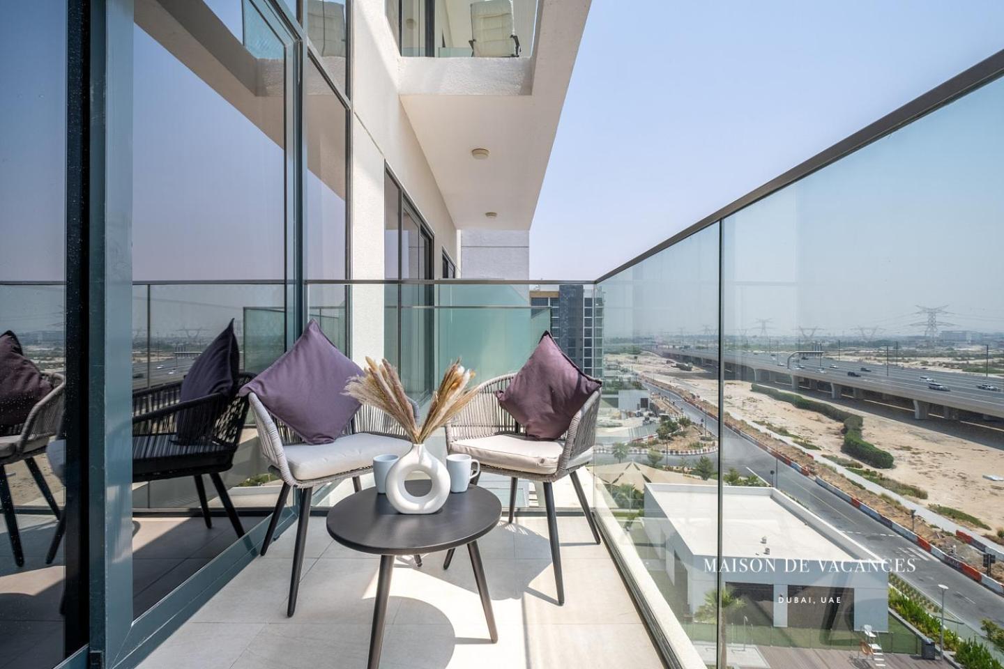 Cozy In Azizi Riviera- Enjoy Modern Comfort Apartment