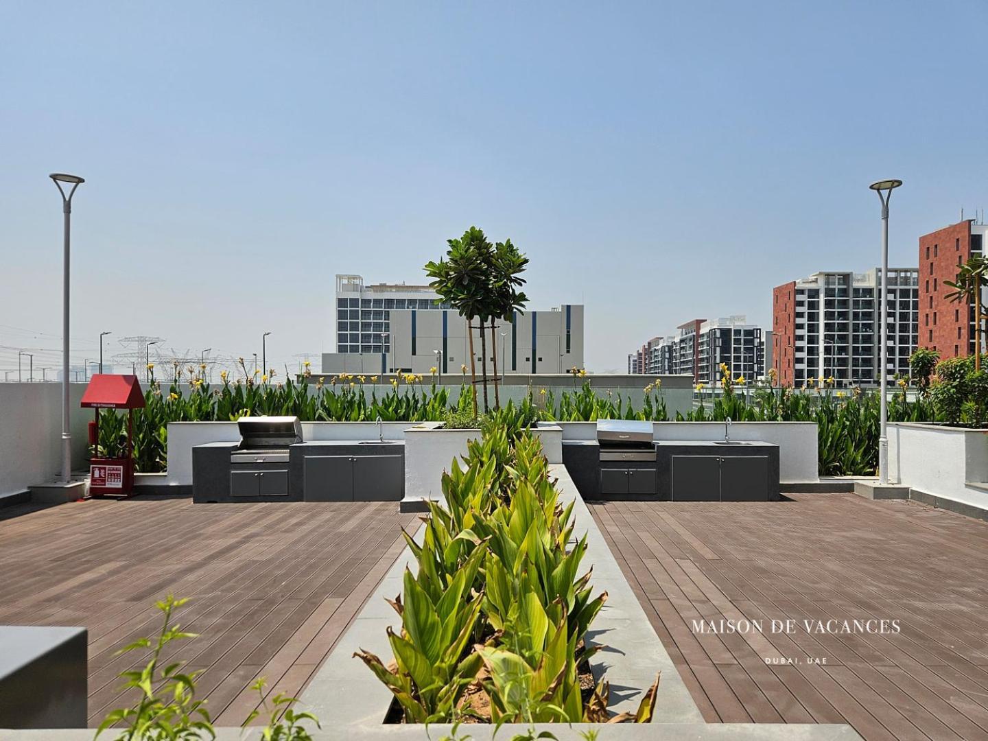 Apartment Cozy In Azizi Riviera- Enjoy Modern Comfort