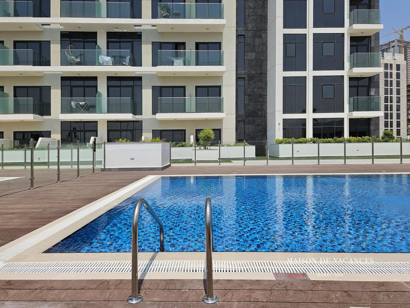 Cozy In Azizi Riviera- Enjoy Modern Comfort Apartment Dubai